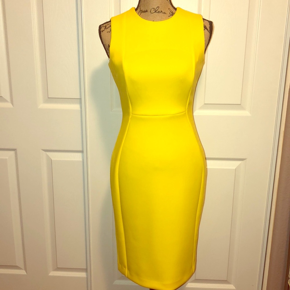 Calvin Klein Gorgeous yellow sleeveless midi